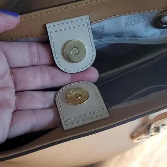 NWOT MICHAEL KORS Camel/Tan Jet Set Medium Tote w/6 pockets - Picture 7 of 9